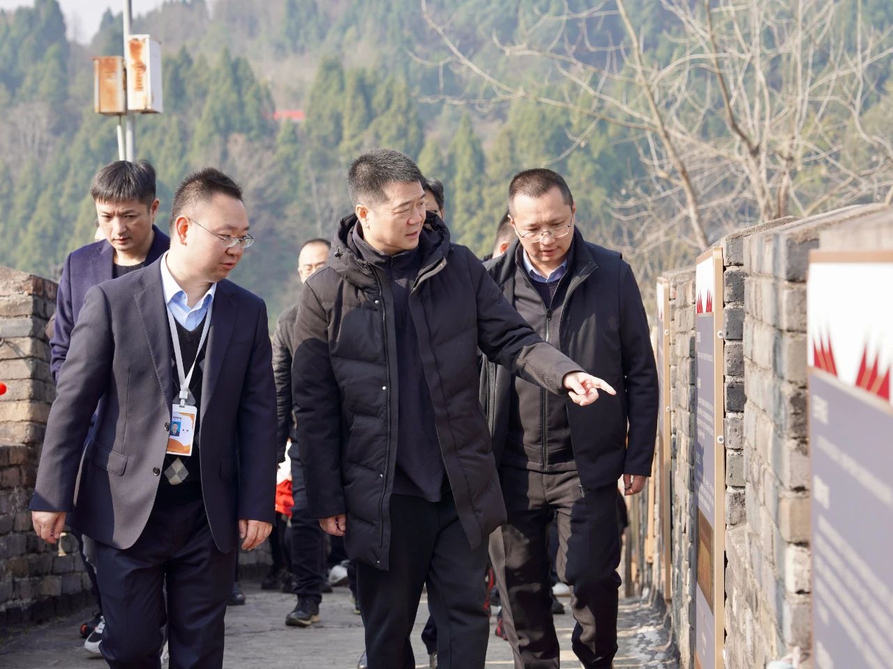 省尊龙凯时集团党委书记、董事长游勇检查督导春节安全生产工作并看望慰问坚守岗位的一线干部员工